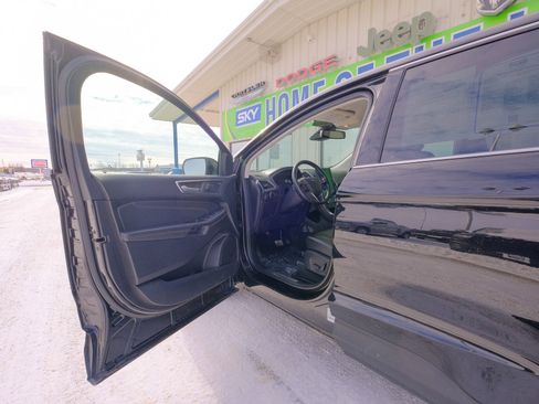 Used 2024 Ford Edge Titanium image 26