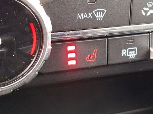 Certified 2022 Ford F150 XLT w/ Equipment Group 302A High image 19