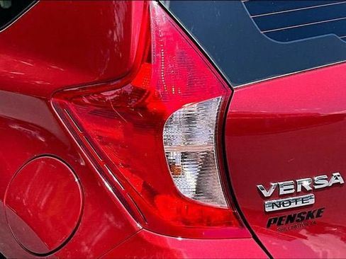 Used 2017 Nissan Versa Note FWD image 29