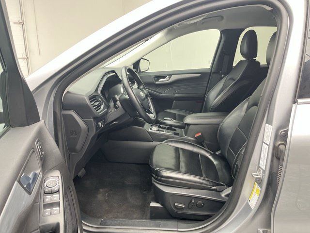 Used 2024 Ford Escape Platinum AWD/4WD image 3