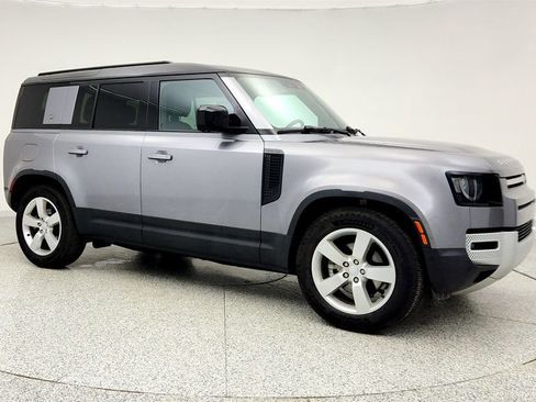 Used 2023 Land Rover Defender 110 S image 3