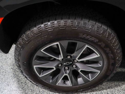 Used 2023 Chevrolet Tahoe Z71 w/ Luxury Package image 11