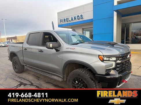 Used 2023 Chevrolet Silverado 1500 ZR2 image 6