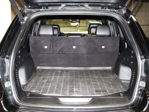 Used 2022 Jeep Grand Cherokee Limited w/ Trailer Tow Group IV image 38