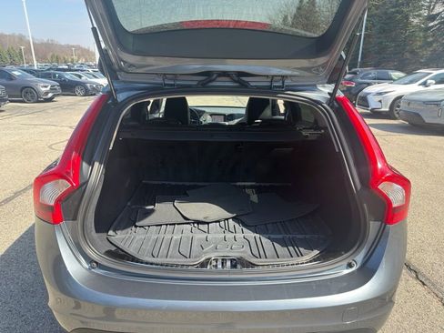 Used 2017 Volvo V60 T5 Cross Country w/ Technology Package image 35