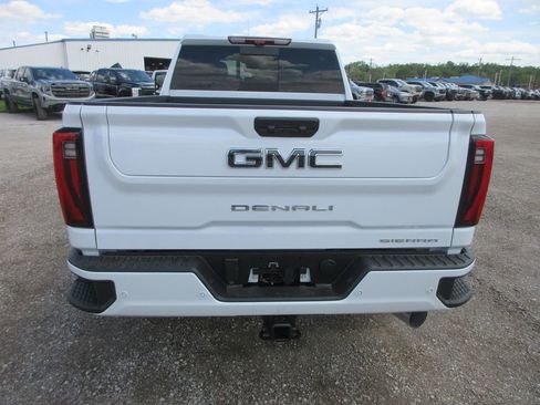 New 2026 GMC Sierra 2500 Denali Ultimate AWD/4WD image 5