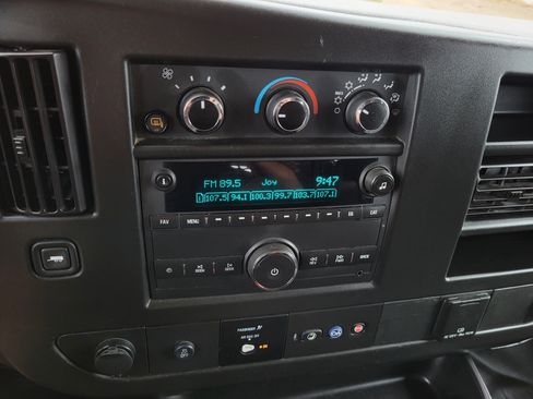 Used 2023 GMC Savana 2500 w/ Driver Convenience Package image 25