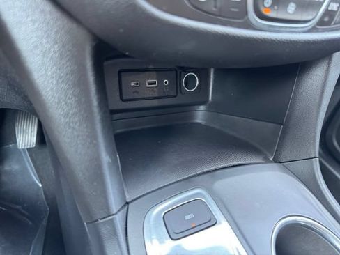 Used 2019 Chevrolet Equinox LT AWD/4WD image 19