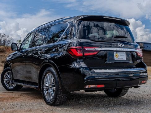 Used 2019 INFINITI QX80 Luxe image 3