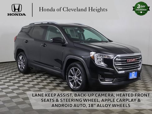 Used 2024 GMC Terrain SLT image 1