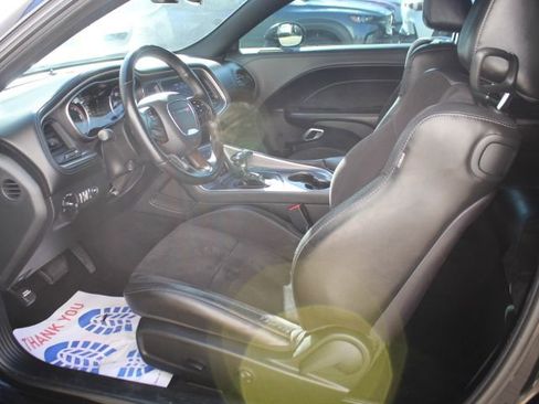 Used 2020 Dodge Challenger R/T w/ Plus Package image 28