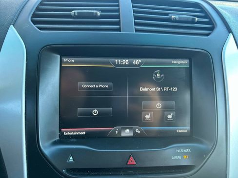 Used 2014 Ford Explorer XLT w/ Equipment Group 202A image 29