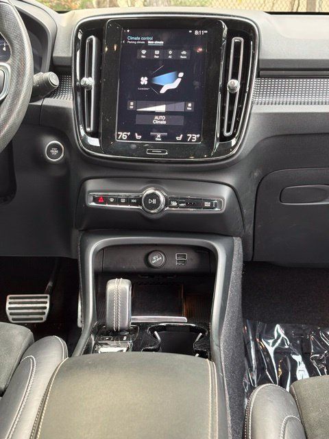 Used 2021 Volvo XC40 T5 R-Design w/ Advanced Package AWD/4WD image 22