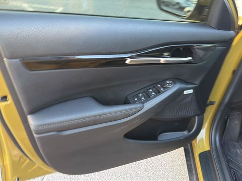 Used 2024 Kia Seltos SX w/ SX Sunroof Package AWD/4WD image 16