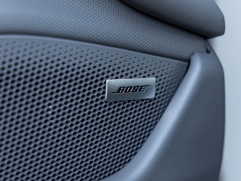 Used 2025 Porsche Taycan 4S image 26