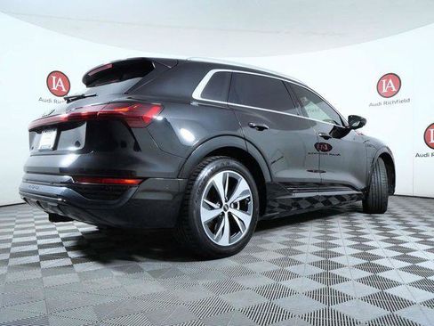 Used 2024 Audi Q8 e-tron Premium Plus w/ Premium Plus Package AWD/4WD image 8