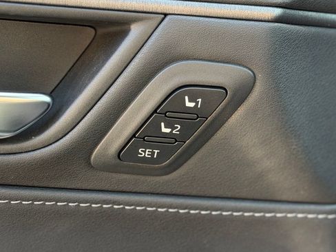 Used 2021 Toyota Venza Limited w/ Advanced Technology Package AWD/4WD image 19