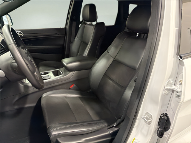 Used 2020 Jeep Grand Cherokee Altitude RWD image 11
