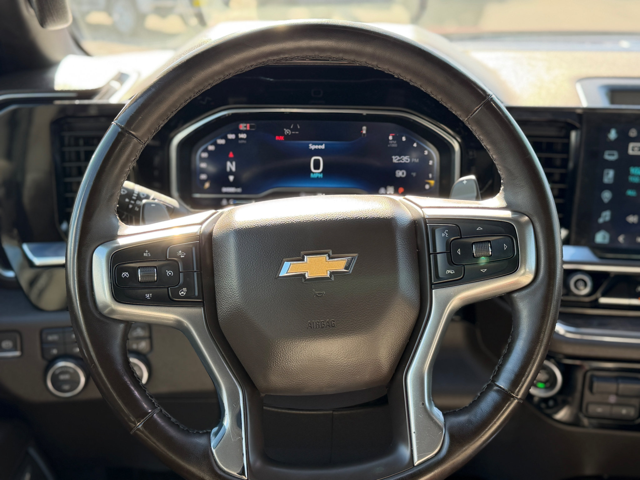 Used 2024 Chevrolet Silverado 1500 LTZ AWD/4WD image 8
