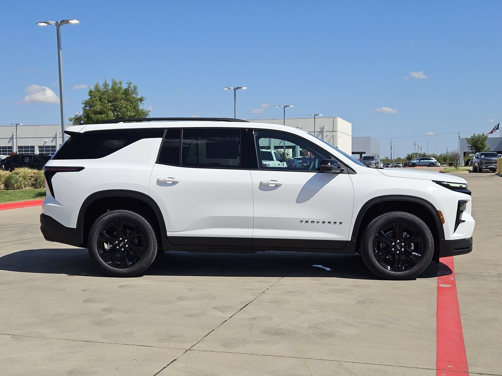 New 2027 Chevrolet Traverse LT w/ Midnight/Sport Edition FWD image 7