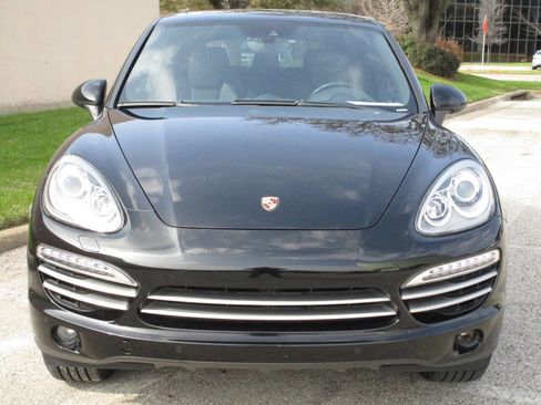 Used 2014 Porsche Cayenne Diesel Platinum Edition image 5