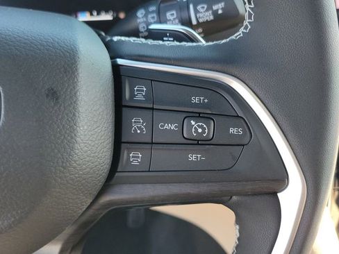 New 2025 Jeep Grand Cherokee L Limited w/ Black Appearance Package image 23