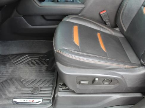 Used 2024 GMC Sierra 1500 AT4 w/ Technology Package AWD/4WD image 45