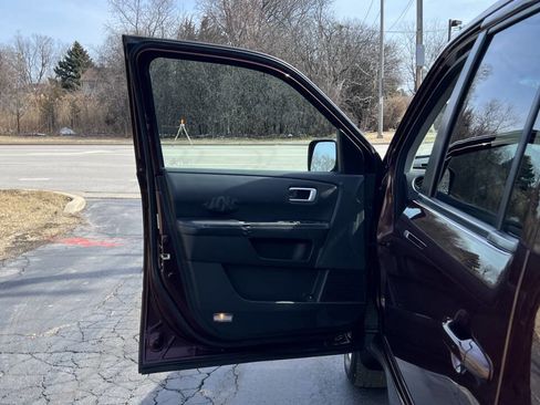 Used 2010 Honda Pilot EX-L image 32