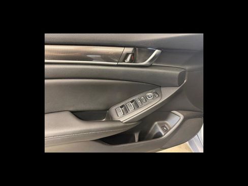 Used 2019 Honda Accord Sport image 12
