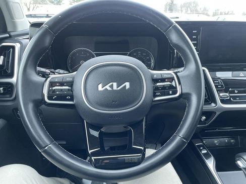 Certified 2022 Kia Sorento X-Line EX image 18