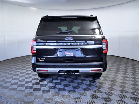 Used 2024 Ford Expedition Platinum image 7
