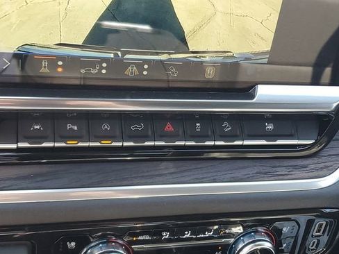 New 2026 GMC Sierra 1500 SLT image 25