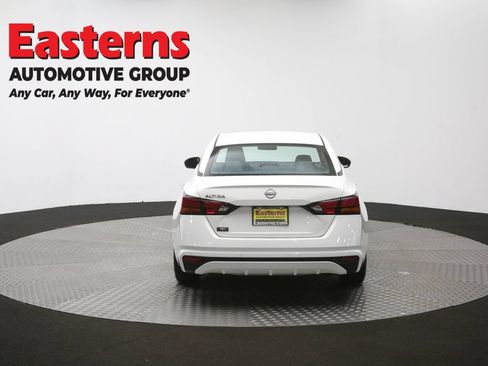 Used 2025 Nissan Altima 2.5 SV FWD image 35