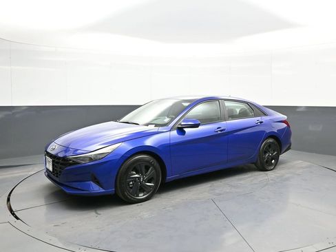 Certified 2023 Hyundai Elantra SEL w/ Cargo Package image 10