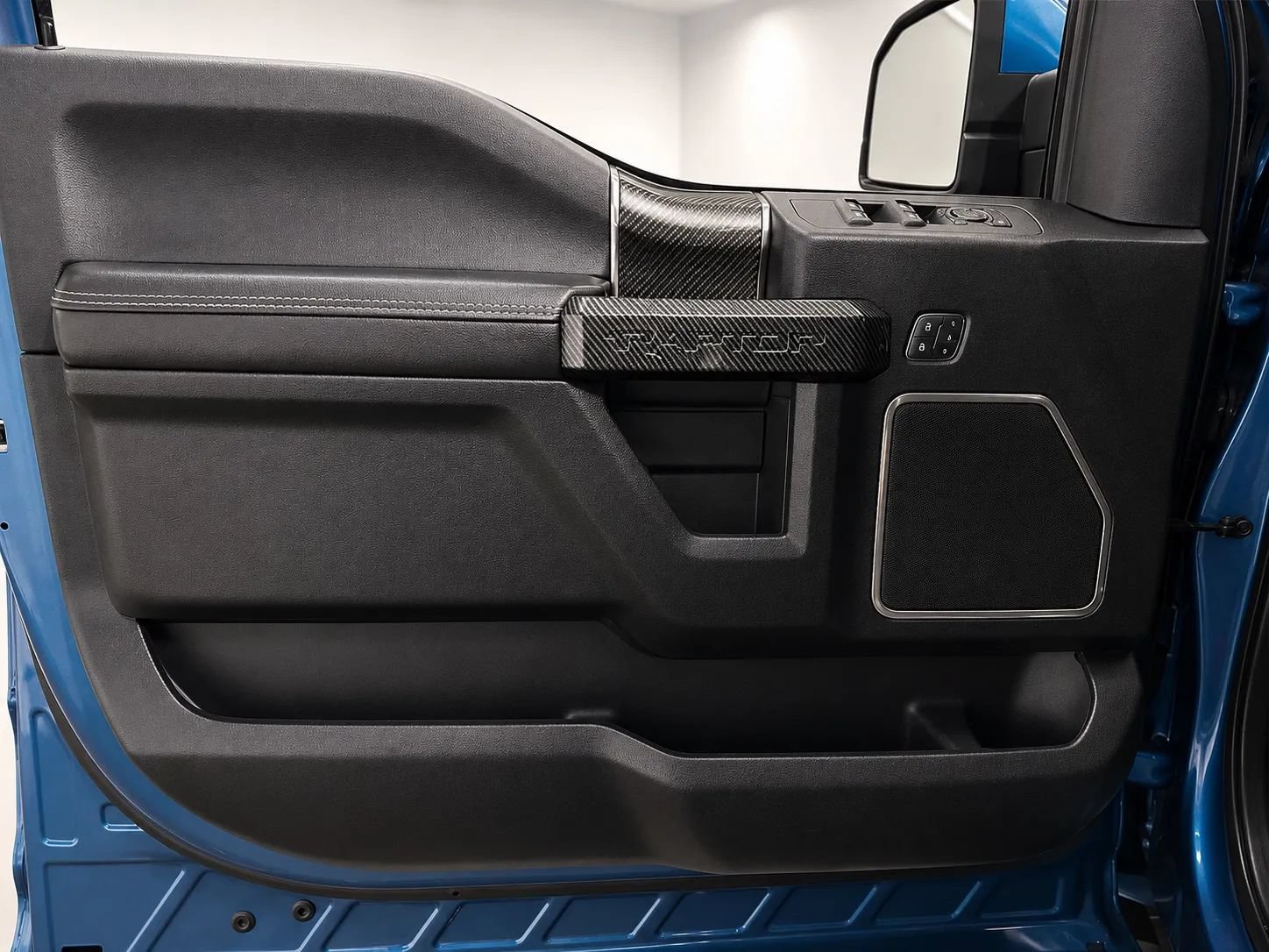 Used 2019 Ford F150 Raptor w/ Equipment Group 802A Luxury AWD/4WD image 12