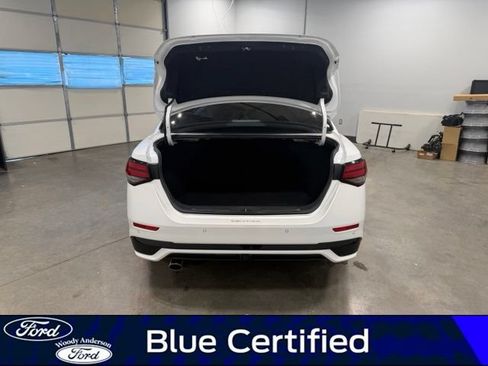 Used 2025 Nissan Sentra SR w/ SR Premium Package FWD image 7