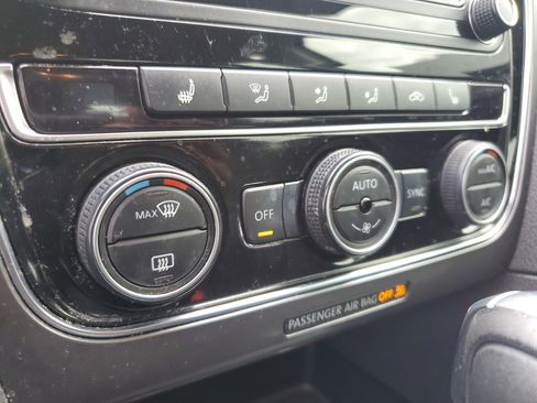 Used 2018 Volkswagen Passat 2.0T S image 27