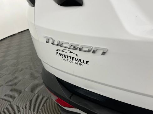 Used 2024 Hyundai Tucson SEL FWD image 3