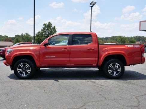 Used 2017 Toyota Tacoma TRD Sport w/ Premium & Technology Package AWD/4WD image 44