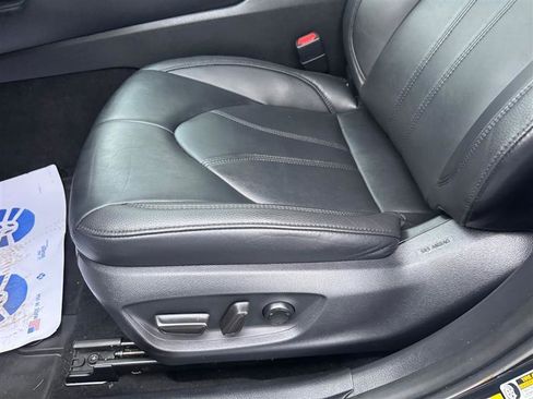 Used 2019 Toyota Avalon XLE w/ All Weather Liner Package image 32