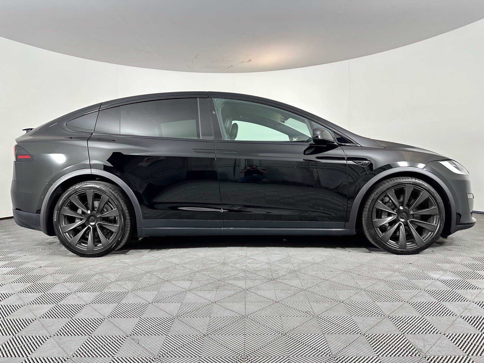 Used 2022 Tesla Model X Plaid AWD/4WD image 22