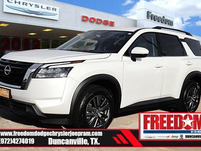 Used 2024 Nissan Pathfinder SV
