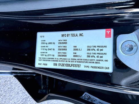 Used 2018 Tesla Model 3 Long Range image 29