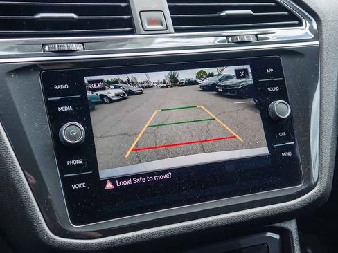 Used 2022 Volkswagen Tiguan SE R-Line FWD image 22