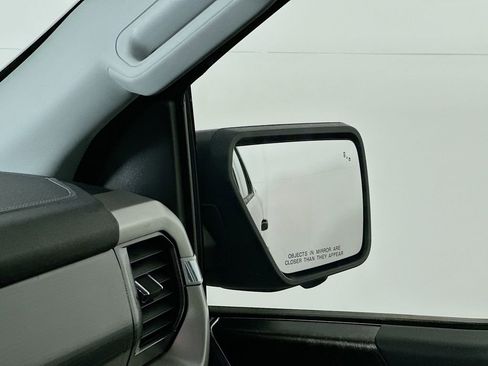 Used 2023 Ford F150 Lightning XLT image 24