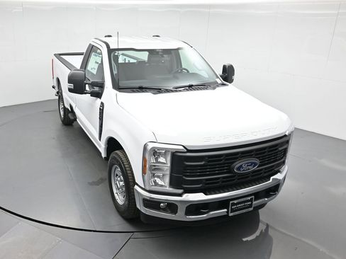 New 2026 Ford F250 XL w/ XL Chrome Package image 32