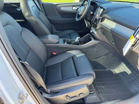 New 2026 Volvo XC40 B5 Plus w/ Protection Package Premier image 10