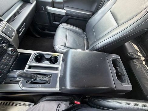 Used 2017 Ford F150 Lariat w/ Equipment Group 501A Mid AWD/4WD image 29