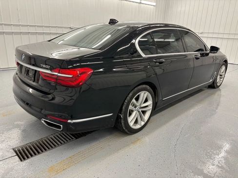 Used 2018 BMW 750i xDrive AWD/4WD image 7