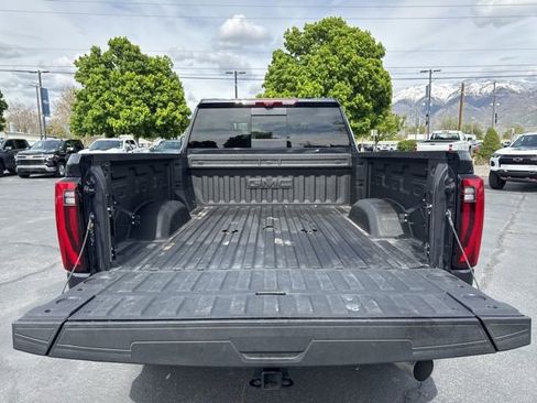 Used 2025 GMC Sierra 2500 Denali Ultimate w/ Max Trailering Package AWD/4WD image 12